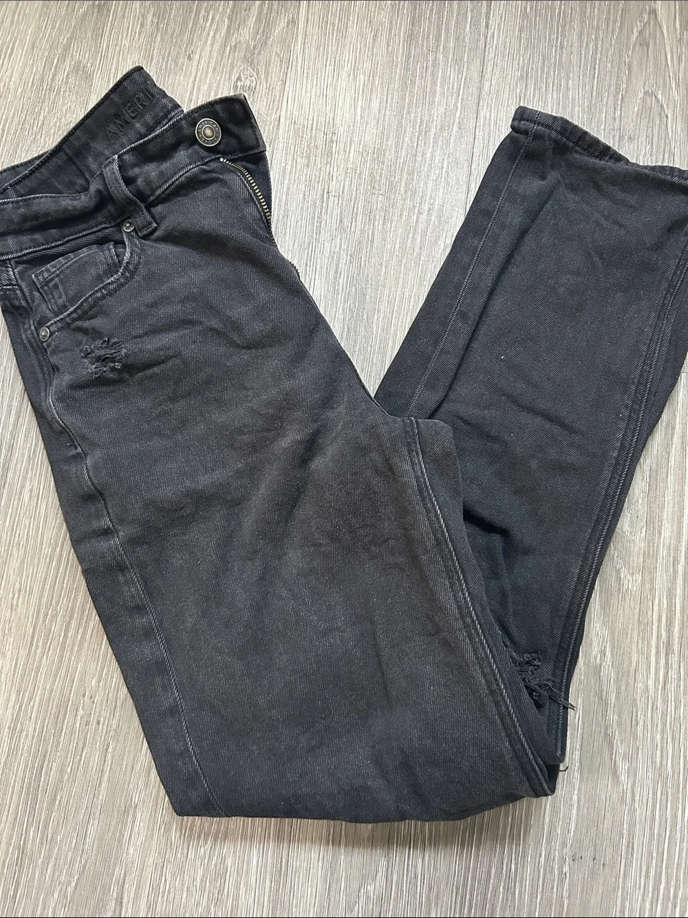 American Eagle Outfitters Distressed Mom Straight Jean